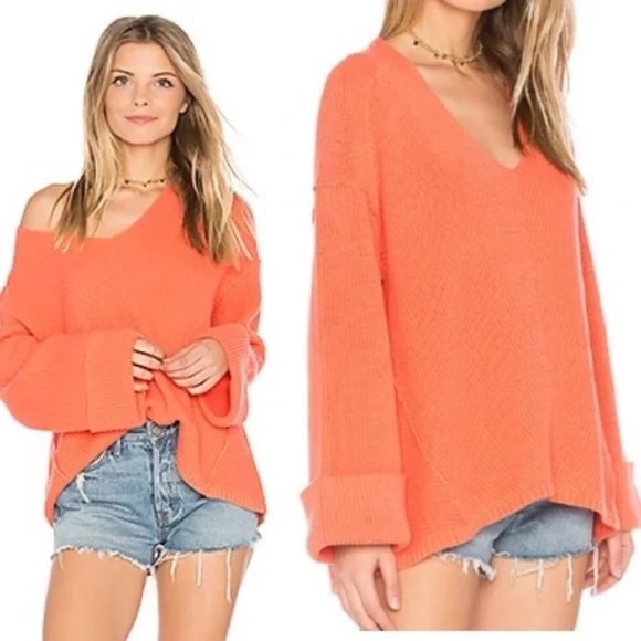 Free People Sweaters - FREE PEOPLE LA BREA CHUNKY CORAL SLOUCHY V-NECK SWEATER S